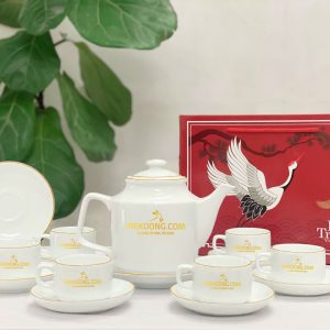 Bộ Ấm Chén In Logo Vuông Cao Bát Tràng Chỉ Vàng cho khách hàng ACLGQBV193