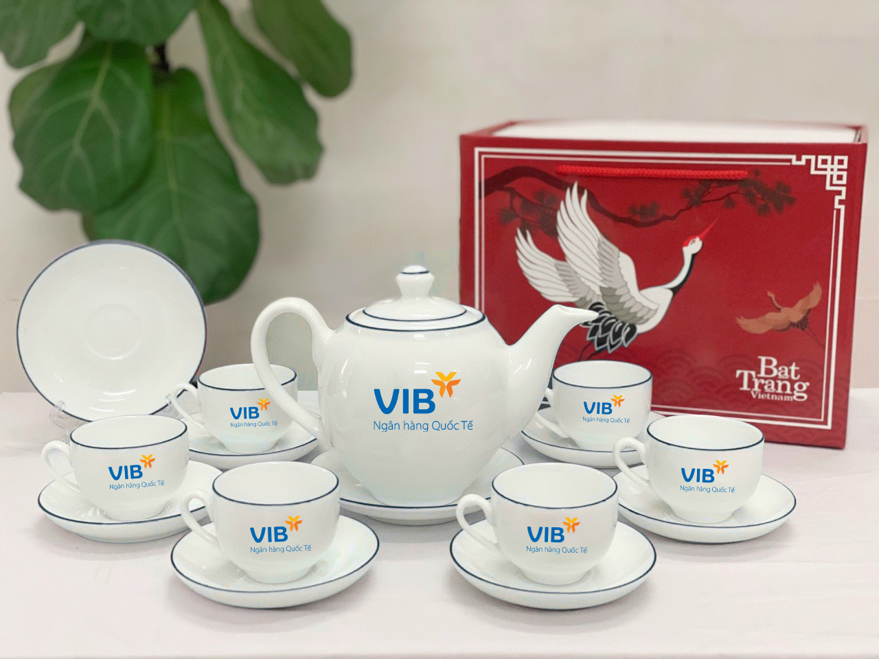 Đôi Nét Về Sản Phẩm Bộ Ấm Chén In Logo Bát Tràng Dáng ML Xanh Dương Ý Nghĩa ACLGQBV202 Bộ Ấm Chén In Logo Bát Tràng Dáng ML Xanh Dương Ý Nghĩa ACLGQBV202