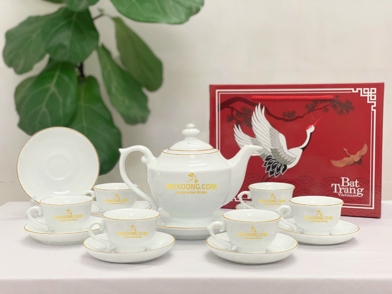 Giới Thiệu Về Sản Phẩm Bộ Ấm Chén In Logo Bát Tràng Đèn Thần Chỉ Vàng Cao Cấp ACLGQBV199 Bộ Ấm Chén In Logo Bát Tràng Đèn Thần Chỉ Vàng Cao Cấp ACLGQBV199