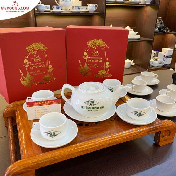 Ấm Chén Quà Tặng In Logo DA (Dương Anh) No.4705 Mekoong HG Chất Lượng