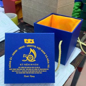 Hộp Xi Xanh Dương Lót Lụa In Logo Kỷ Niệm 50 Năm - HXXD12