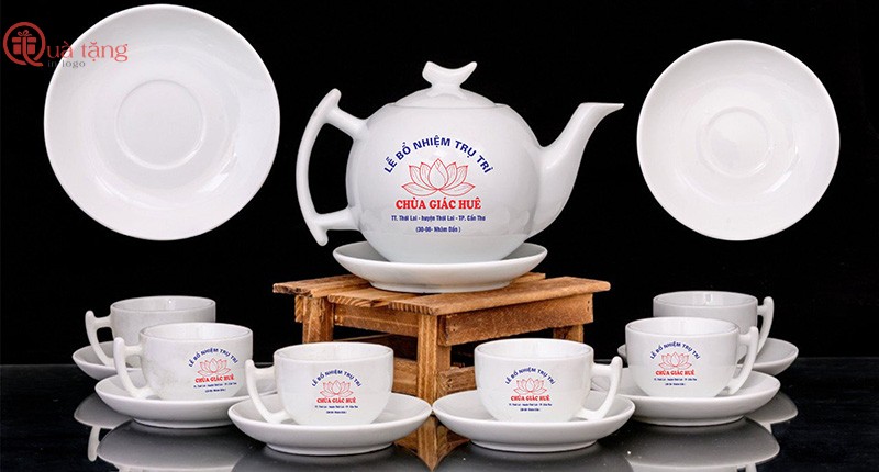 Bộ Ấm Chén Bát Tràng In Logo Tổng hợp mẫu quà tặng bất động sản doanh nghiệp ý nghĩa