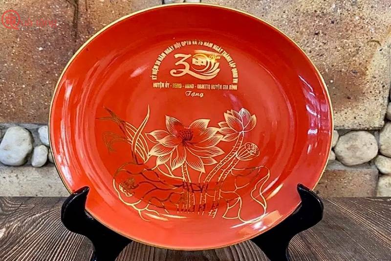 Dĩa in logo Gợi ý 39+ mẫu quà tặng lễ tết ý nghĩa, cao cấp, chất lượng