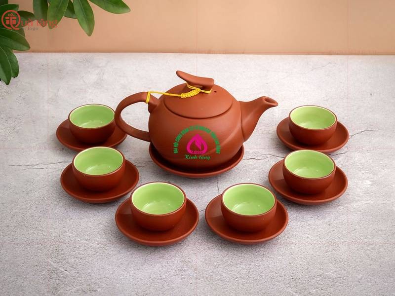 Bộ ấm chén in logo 59+ Món quà tặng phụ nữ độc đáo, đặc biệt ý nghĩa