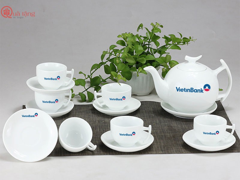 Bộ ấm chén in logo 21+ Mẫu quà tặng tri ân khách hàng độc đáo, ấn tượng
