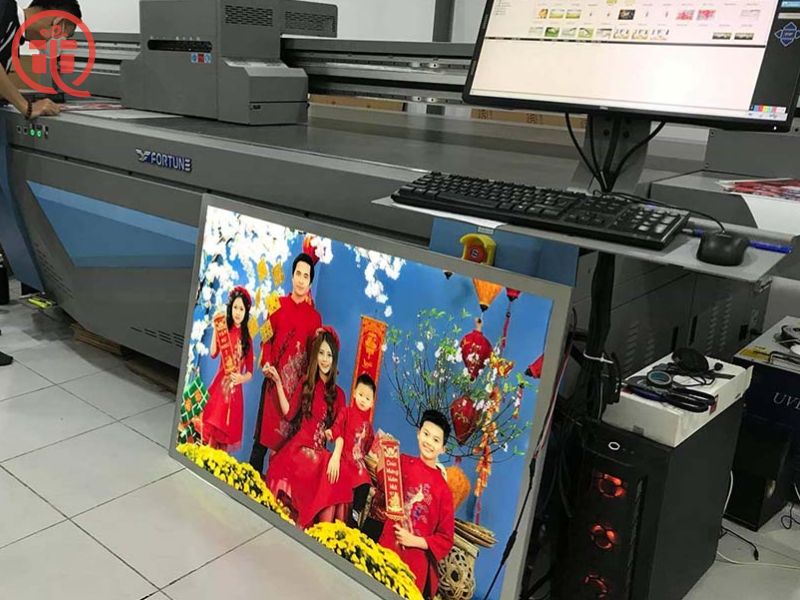 In UV là gì? Ưu nhược điểm và nguyên lý hoạt động 1 In UV là gì? Ưu nhược điểm và nguyên lý hoạt động