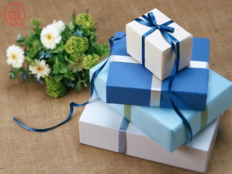 Lưu ý khi chọn mua quà tặng quốc khánh 2/9 Danh sách 35+ quà tặng quốc khánh 2/9 ý nghĩa, ấn tượng