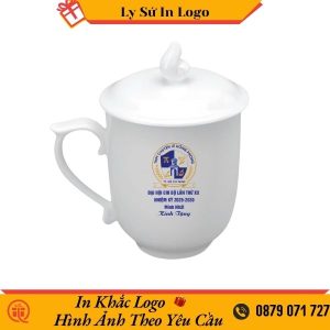 Ly tách trà trắng chóp lửa tinh tế in logo THPT Lê Hồng Phong LSILG30