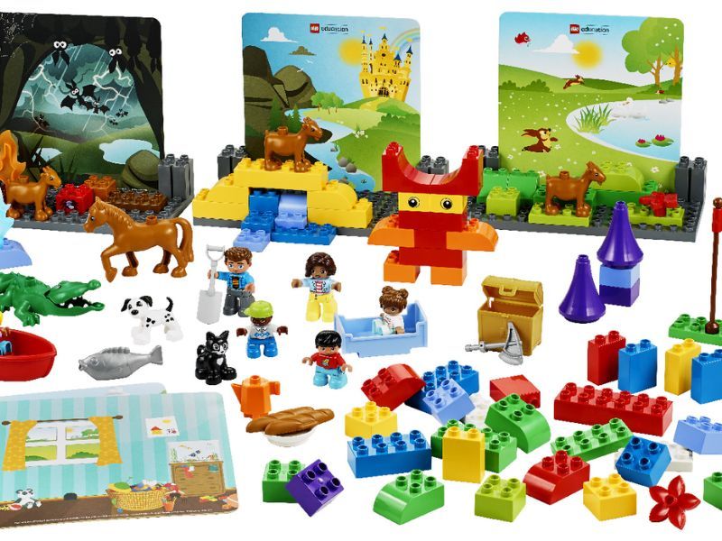 Bộ xếp hình LEGO chủ đề Gợi ý 16+ mẫu quà tặng độc đáo, bất ngờ cho doanh nghiệp